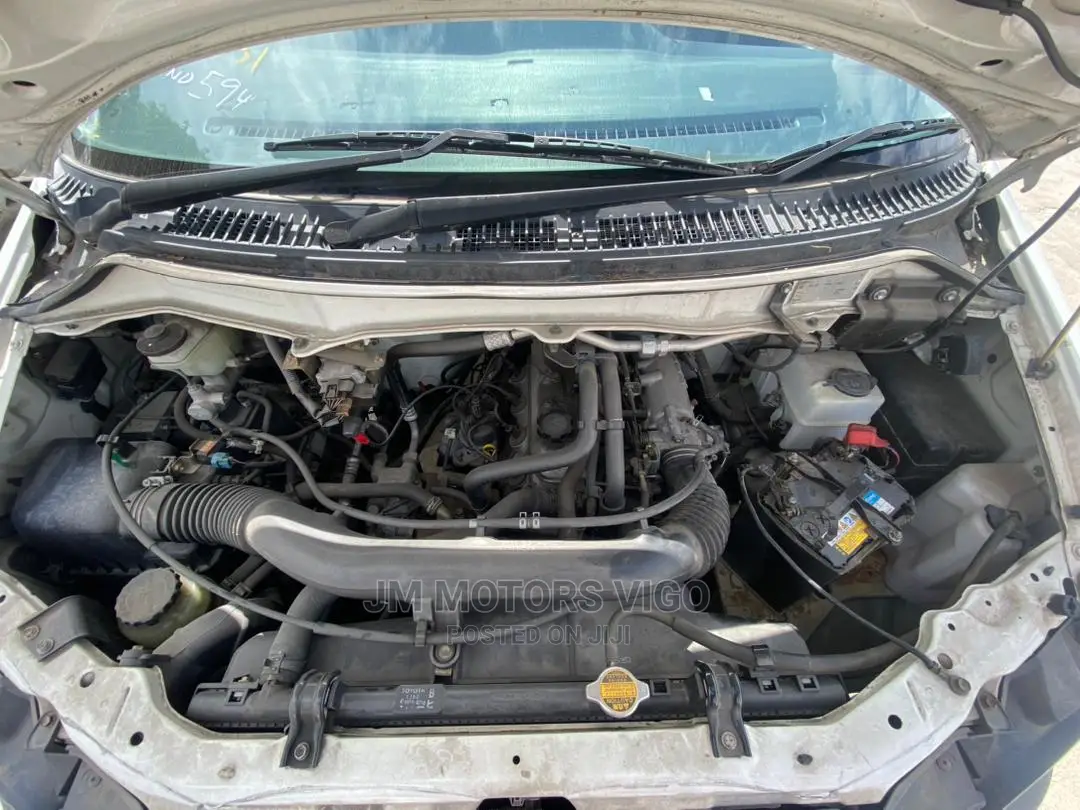 Toyota Lite-Ace 2004 White