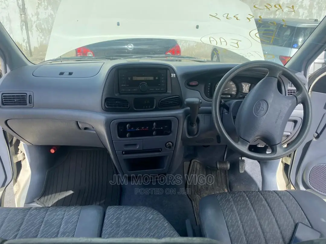 Toyota Lite-Ace 2004 White