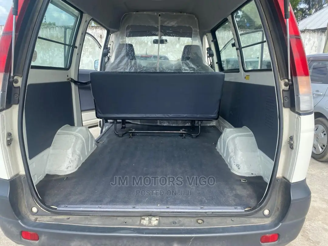 Toyota Lite-Ace 2004 White