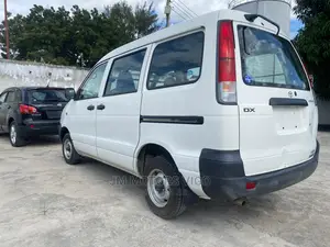 Toyota Lite-Ace 2004 White
