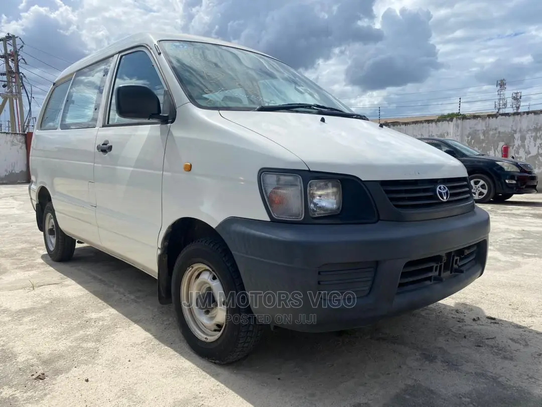 Toyota Lite-Ace 2004 White