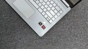 Laptop HP 14z 8GB AMD Ryzen 7 SSD 512GB
