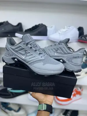 Nike Sneakers Gray