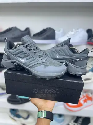 Nike Sneakers Gray