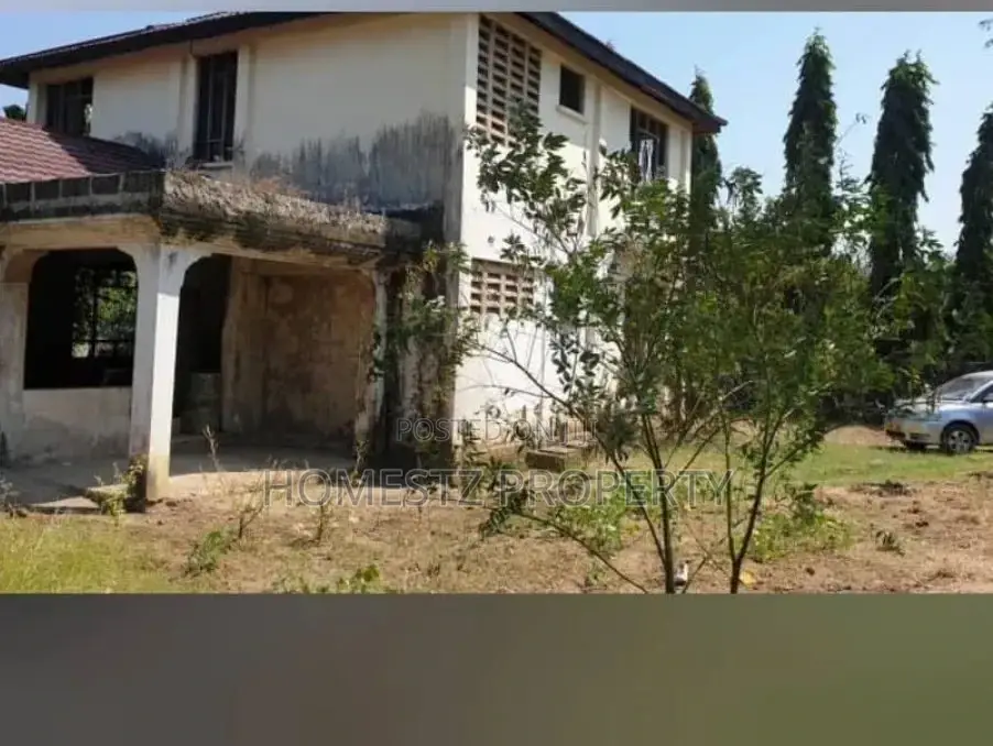 4bdrm Block of Flats in Salasala Kwa Mboma, Kinondoni for sale