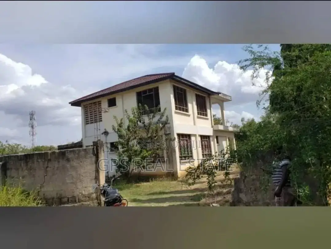 4bdrm Block of Flats in Salasala Kwa Mboma, Kinondoni for sale