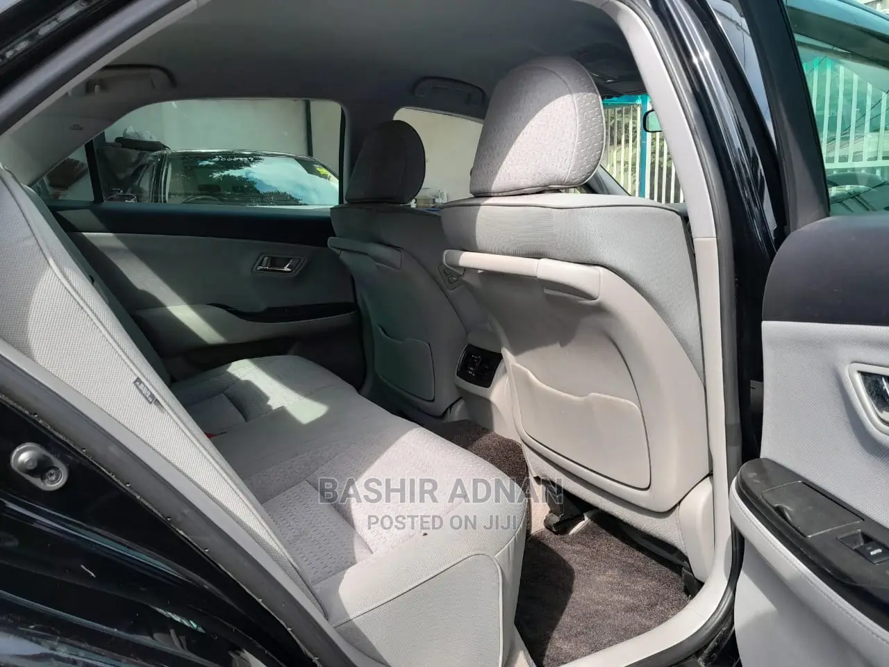 Toyota Crown 2009 Black