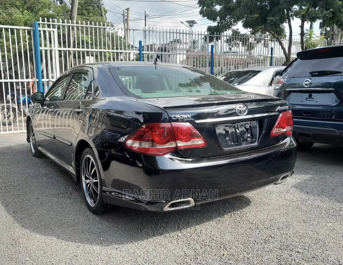 Toyota Crown 2009 Black