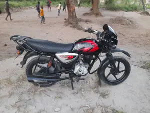 Bajaj Boxer 150 UG 2021 Red