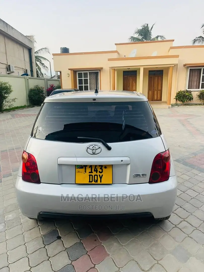 Toyota IST 2005 White