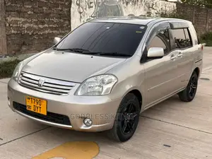 Toyota Raum 2004 Beige