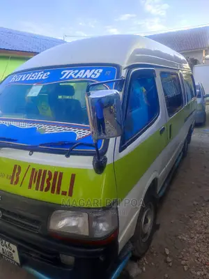 Toyota HiAce 2002 Orange