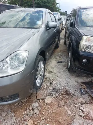 Nissan Fuga 2005 Gray