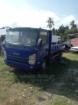 New Isuzu Elf