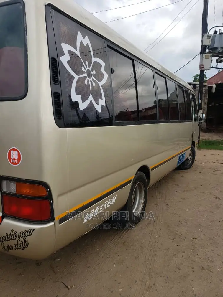 Toyota Coaster 1999 Beige