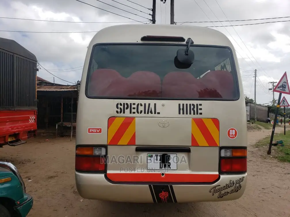 Toyota Coaster 1999 Beige