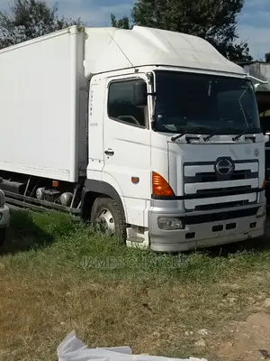 New Hino 15T