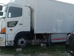 New Hino 15T