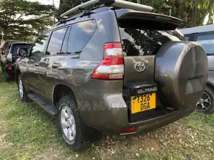 Toyota Land Cruiser Prado 2.7 i 2013 Brown