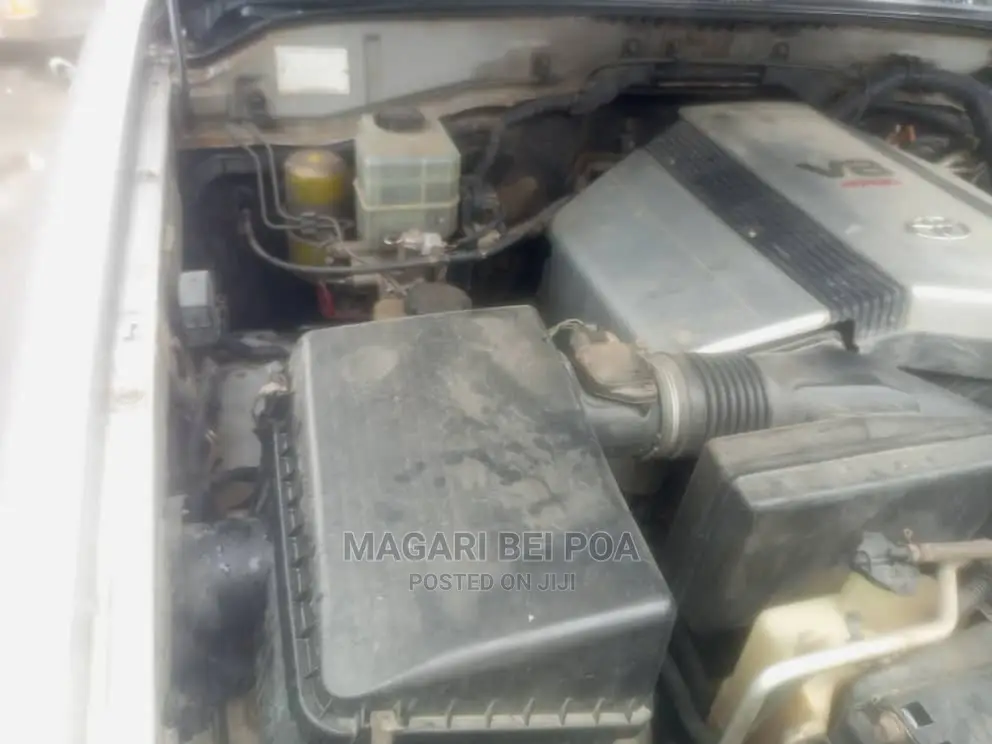 Toyota Land Cruiser 2010 Silver
