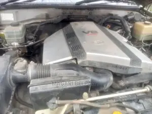 Toyota Land Cruiser 2010 Silver