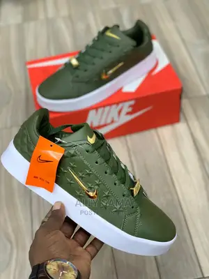 Nike Green