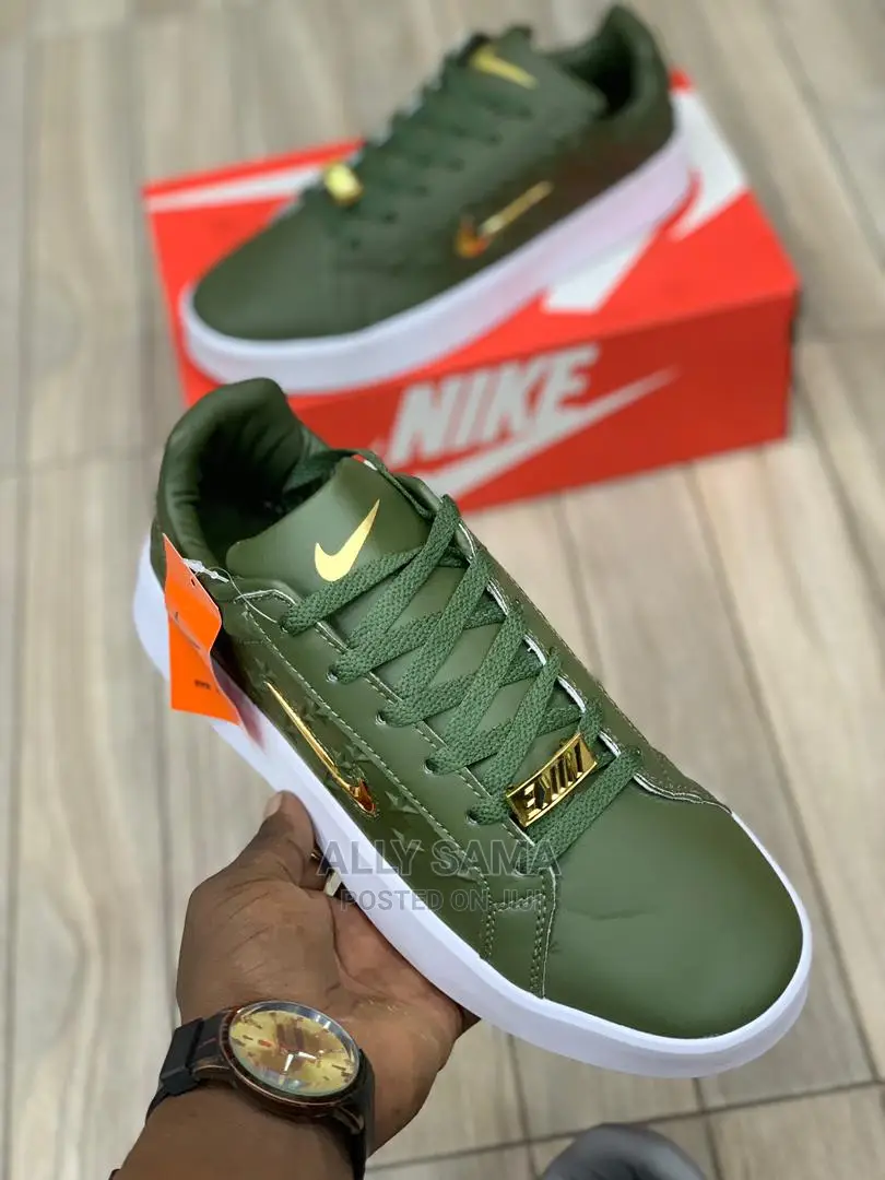 Nike Green