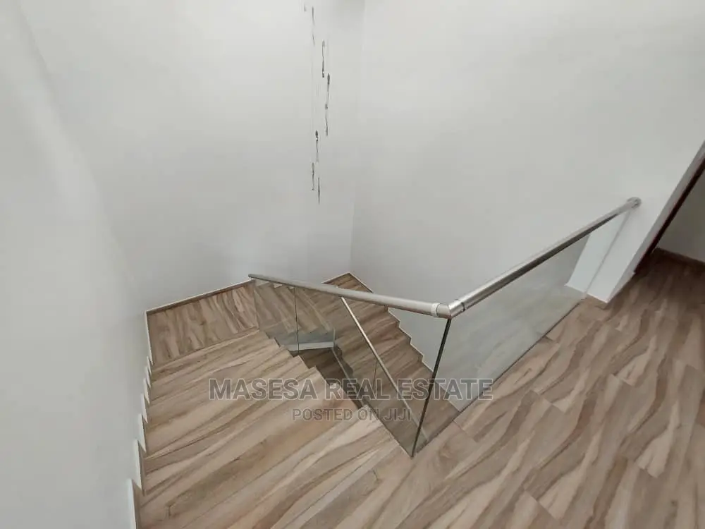 3bdrm Villa in Masaki for rent