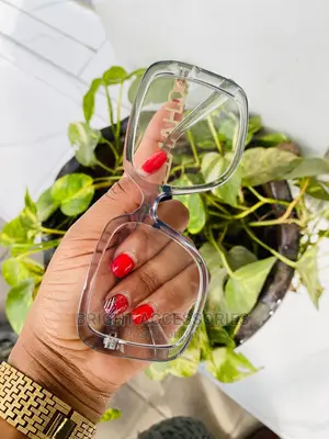 Miwani Unaweza Ukaweka Lens
