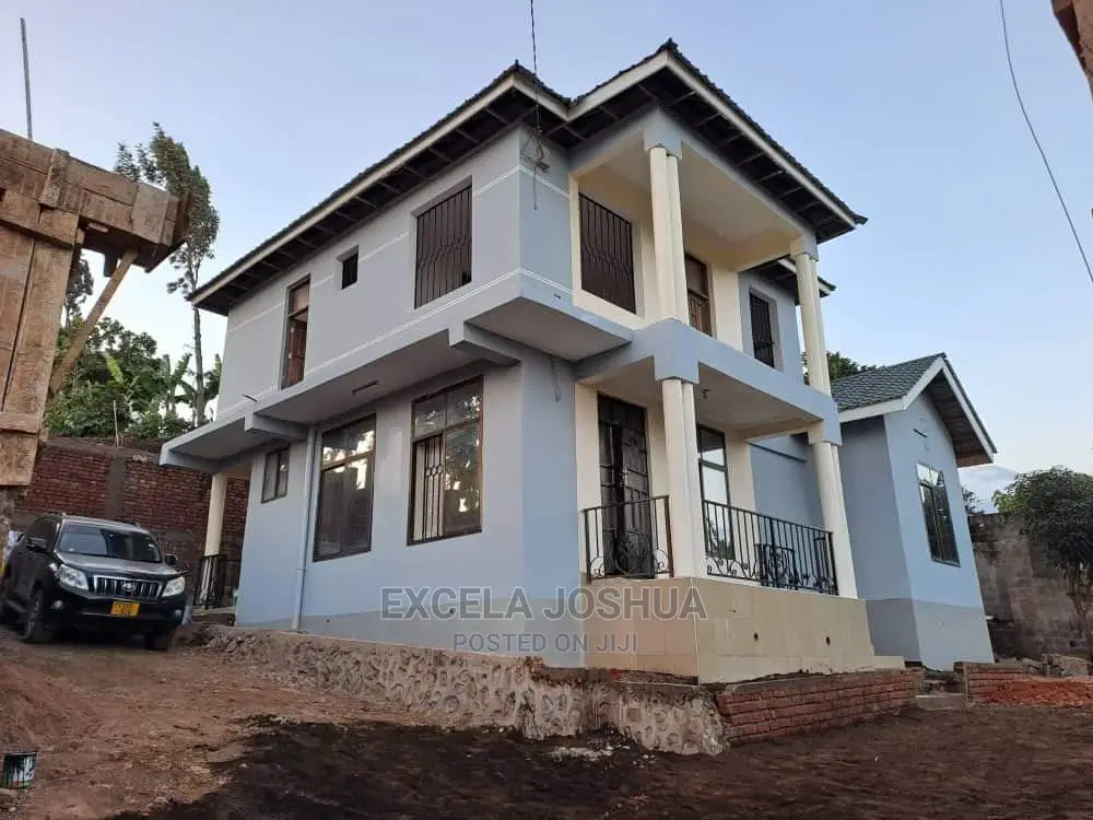 5bdrm House in Excela Joshua, Arusha for sale