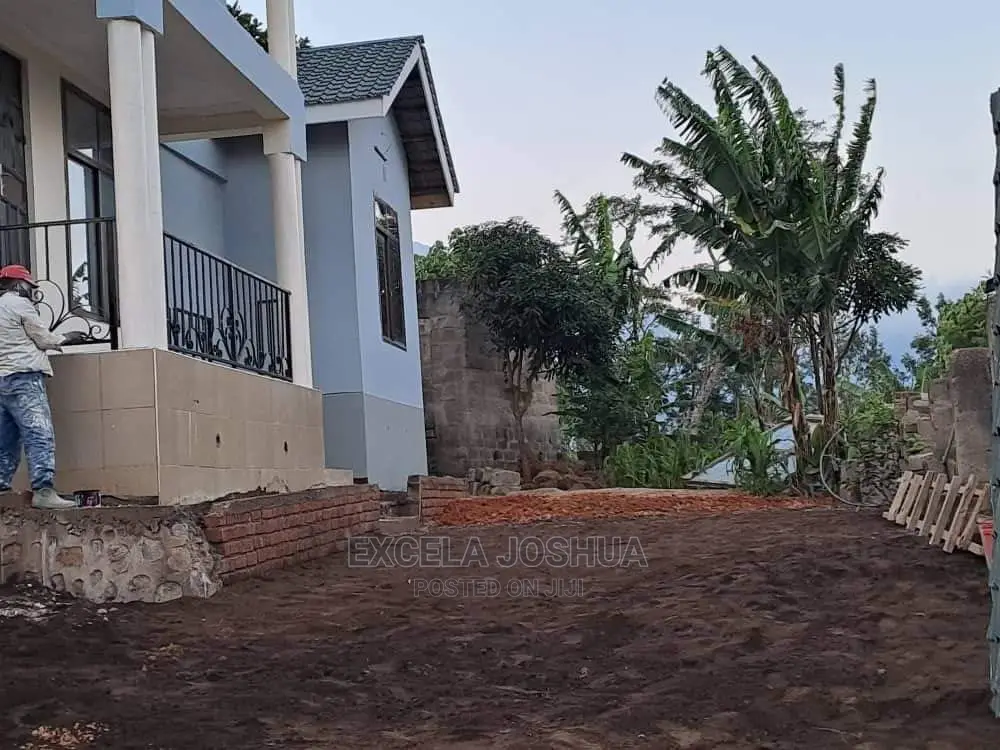 5bdrm House in Excela Joshua, Arusha for sale