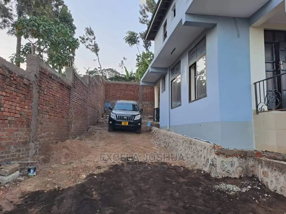 5bdrm House in Excela Joshua, Arusha for sale