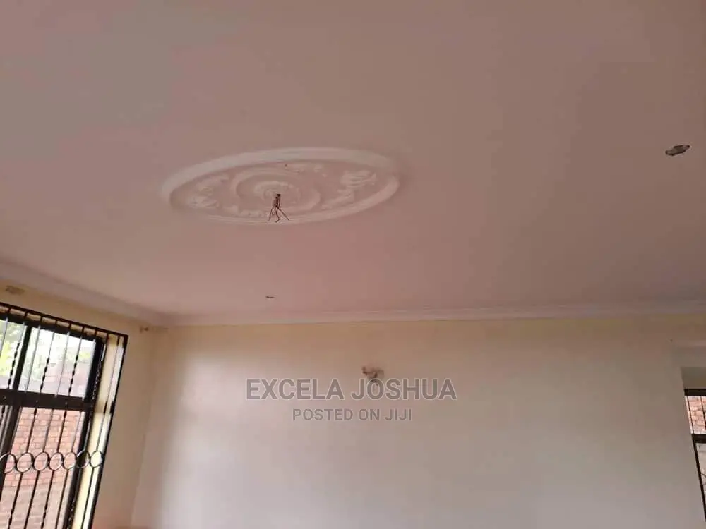 5bdrm House in Excela Joshua, Arusha for sale