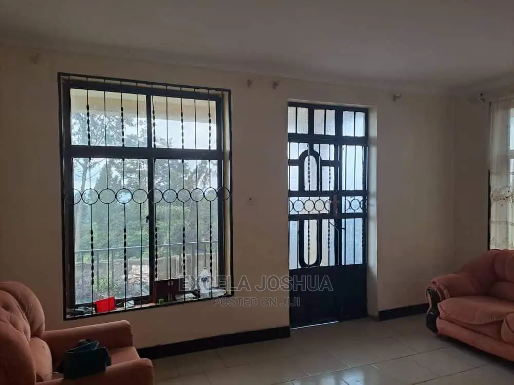 5bdrm House in Excela Joshua, Arusha for sale