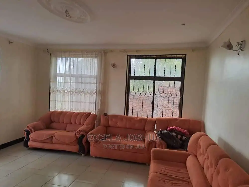 5bdrm House in Excela Joshua, Arusha for sale