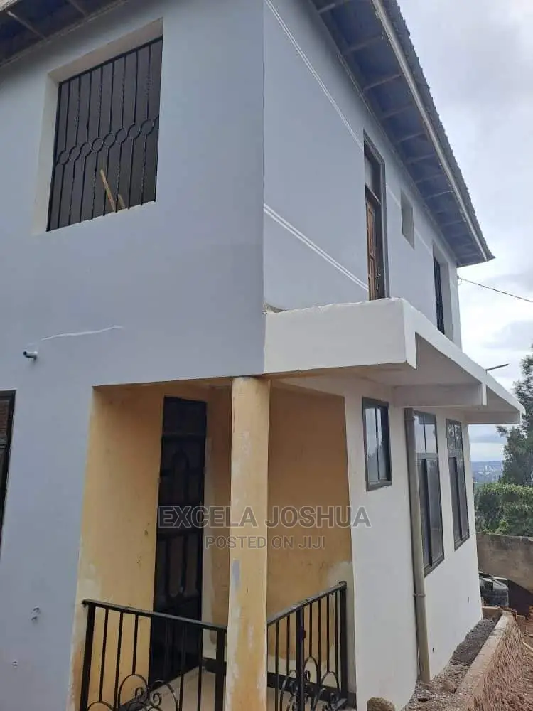 5bdrm House in Excela Joshua, Arusha for sale