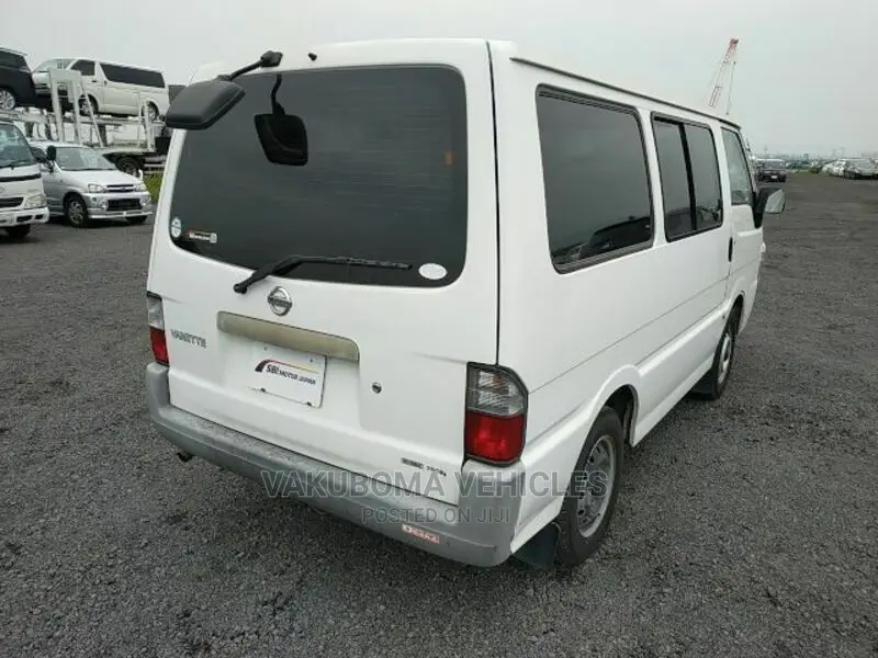 Nissan Vanette 2005 White