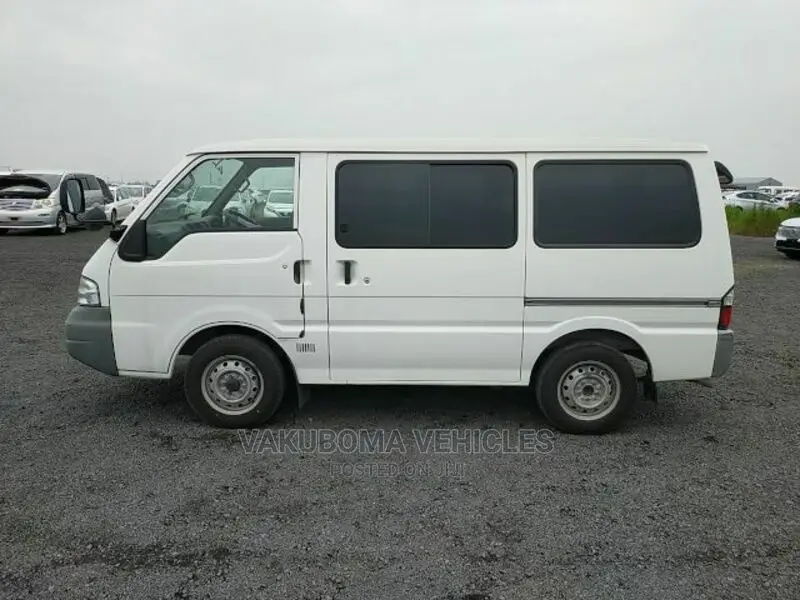 Nissan Vanette 2005 White