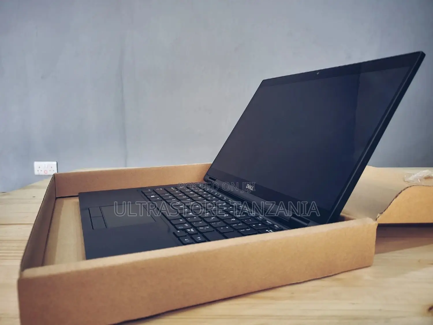 New Laptop Dell Latitude 7389 8GB Intel Core I5 SSD 256GB