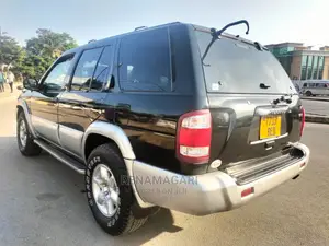 Nissan Terrano 2001 Black