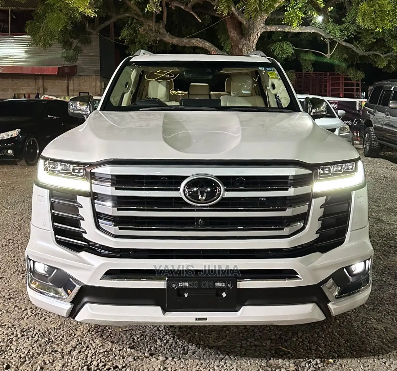 Toyota Land Cruiser 2022 White
