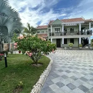 5bdrm House in Bahari Beach, Kunduchi for rent