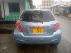 Toyota Vitz 1.3 AWD 3dr 2010 Blue