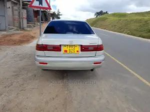 Toyota Corona Premio 1999 White