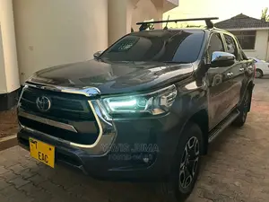 Toyota Hilux 2020 Gray