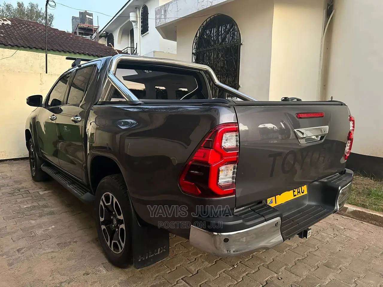 Toyota Hilux 2020 Gray