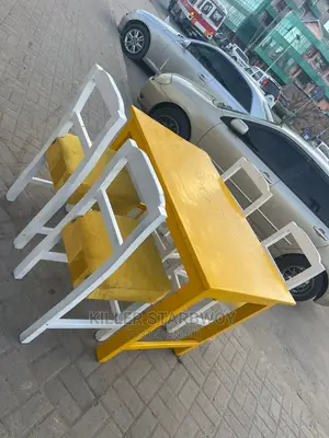 Simple Dinning Table