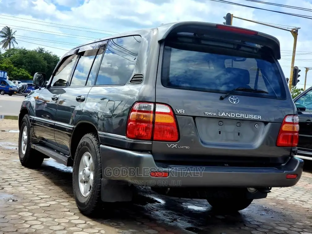 Toyota Land Cruiser 2002 Green