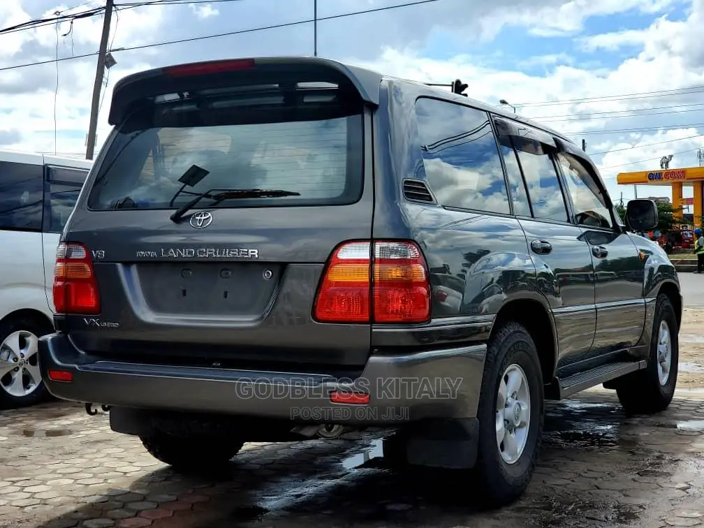 Toyota Land Cruiser 2002 Green