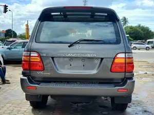 Toyota Land Cruiser 2002 Green